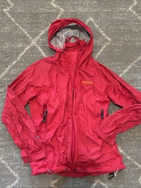 Marmot Red Hooded Windbreaker/Rain Jacket